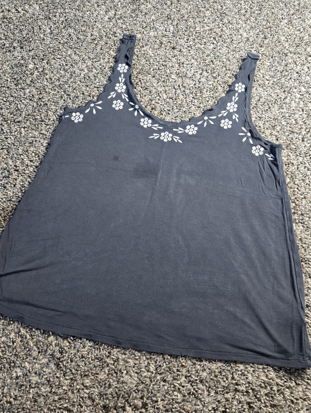 *SALE* American Eagle Soft & Sexy Embroidered Floral Gray Tank Small